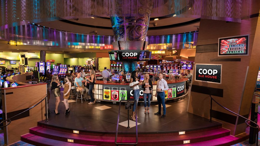 Riverwind Coop Ale House Bar Image